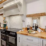 Holiday home 2 Bed In Skipton Oc-91296 *