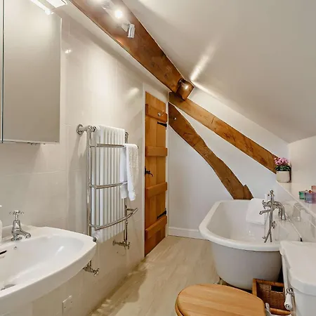 2 Bed In Skipton 91296 Holiday home Bolton Bridge